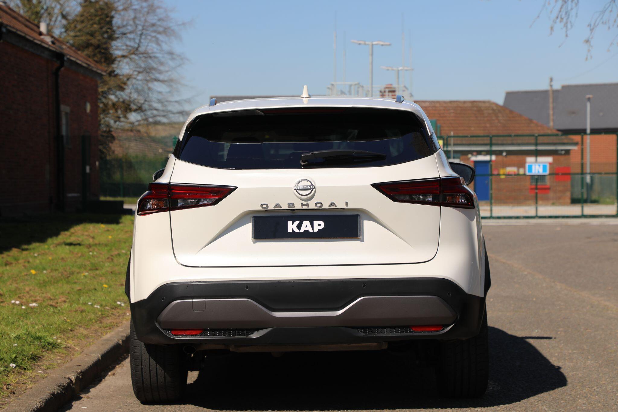Large vehicle image